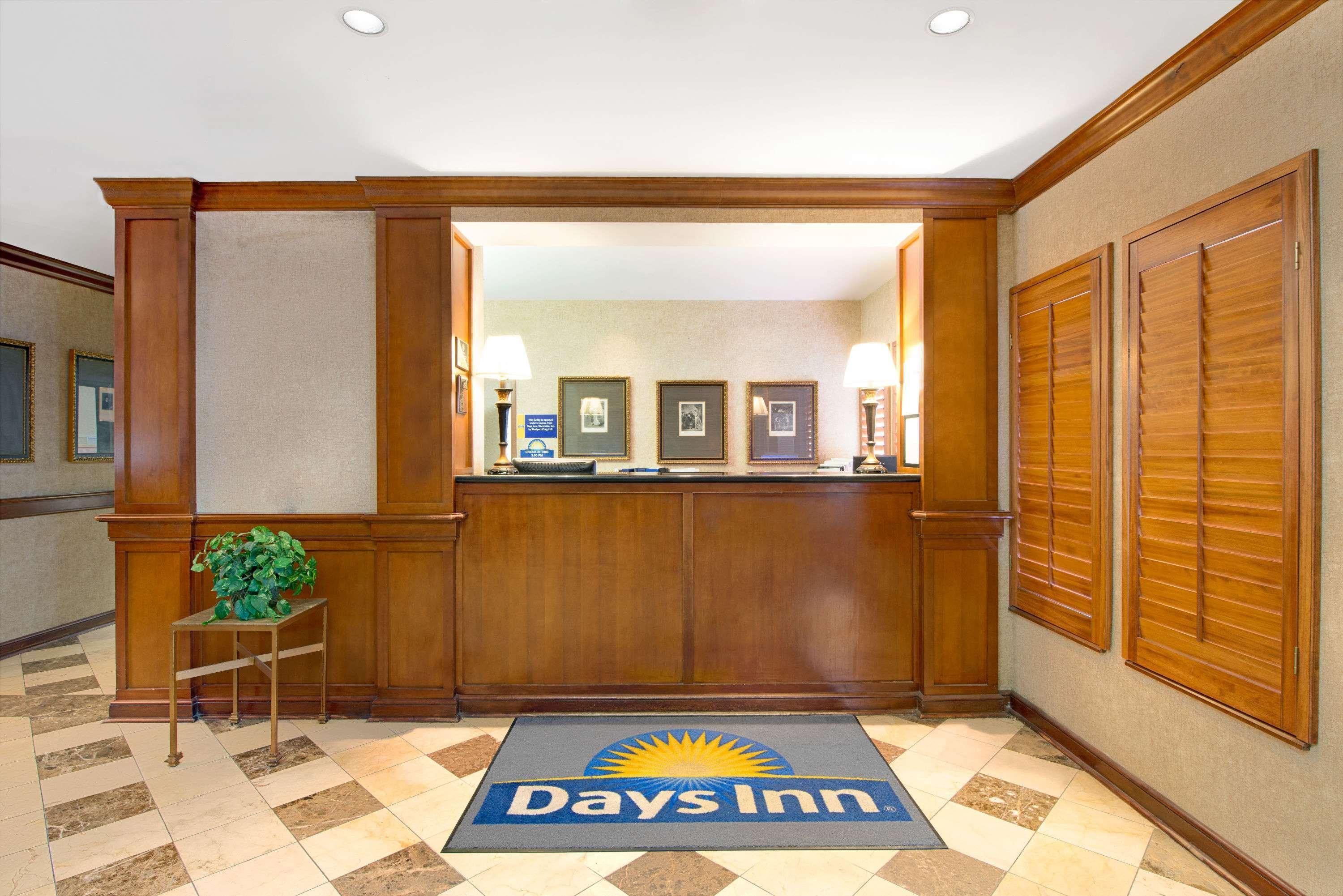 Days Inn By Wyndham St. Louis/Westport Mo Мериленд Хайтс Екстериор снимка