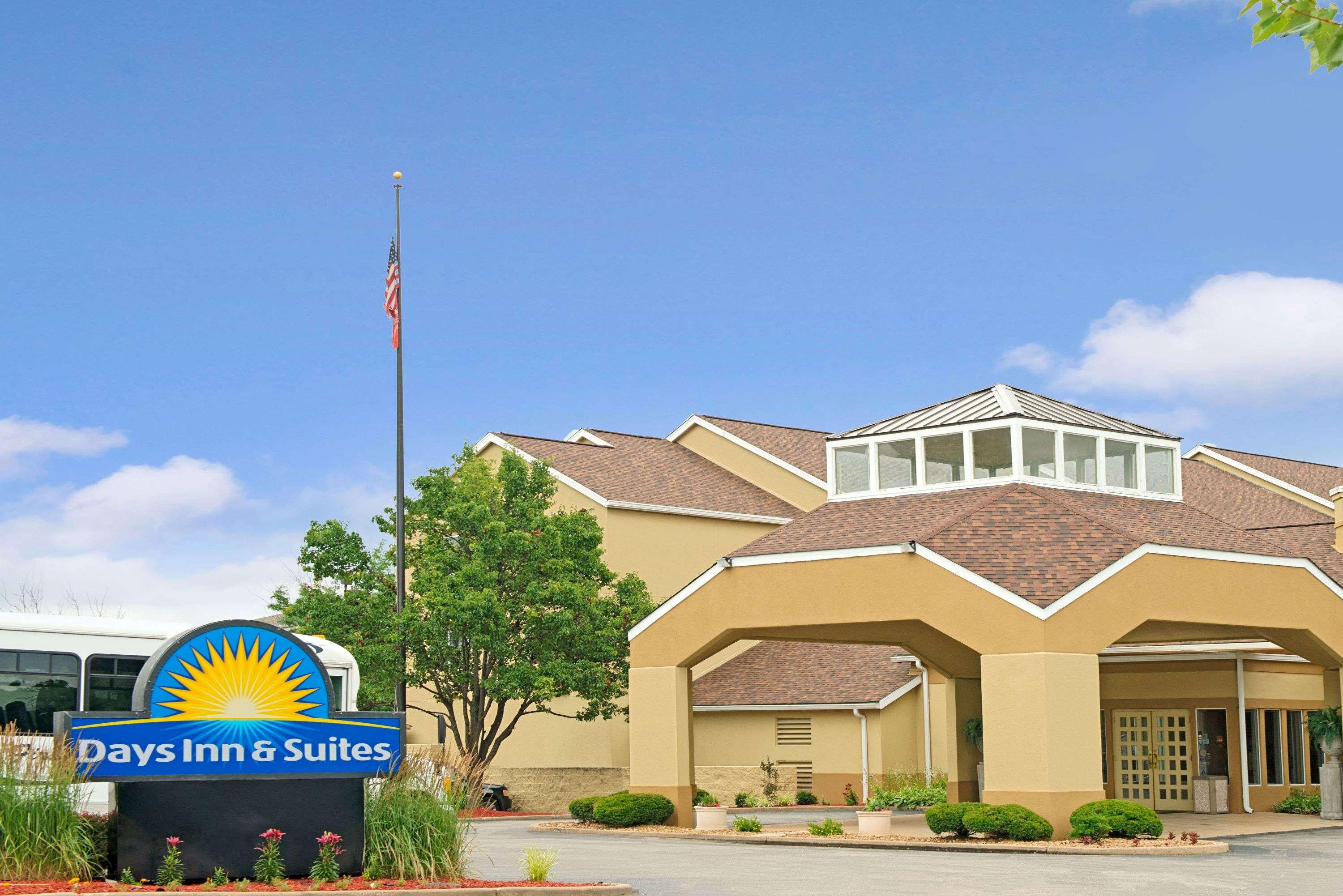 Days Inn By Wyndham St. Louis/Westport Mo Мериленд Хайтс Екстериор снимка